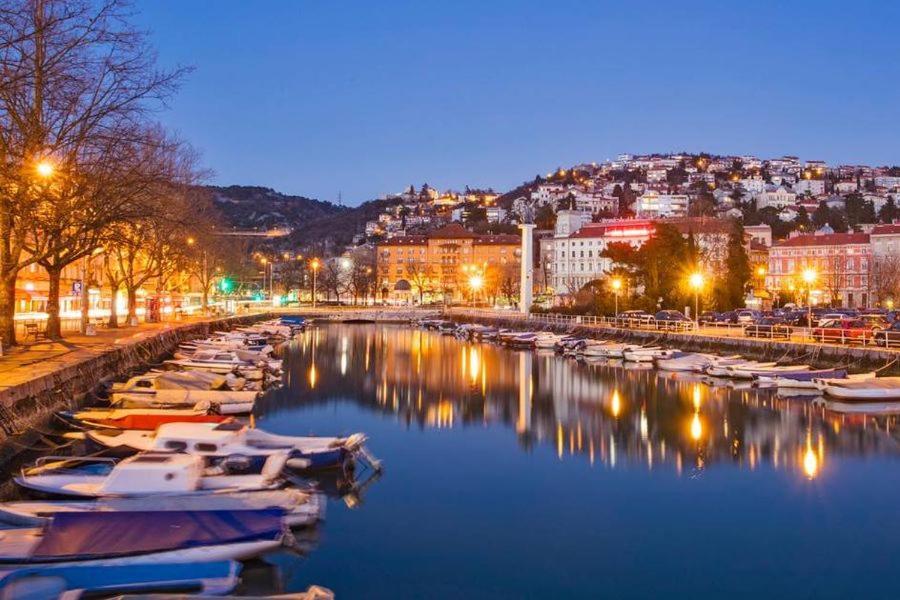 Hostel Kvarner- Private Rooms & Dorms ริเยกา ภายนอก รูปภาพ