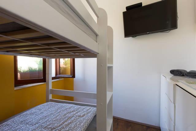 Hostel Kvarner- Private Rooms & Dorms ริเยกา ภายนอก รูปภาพ